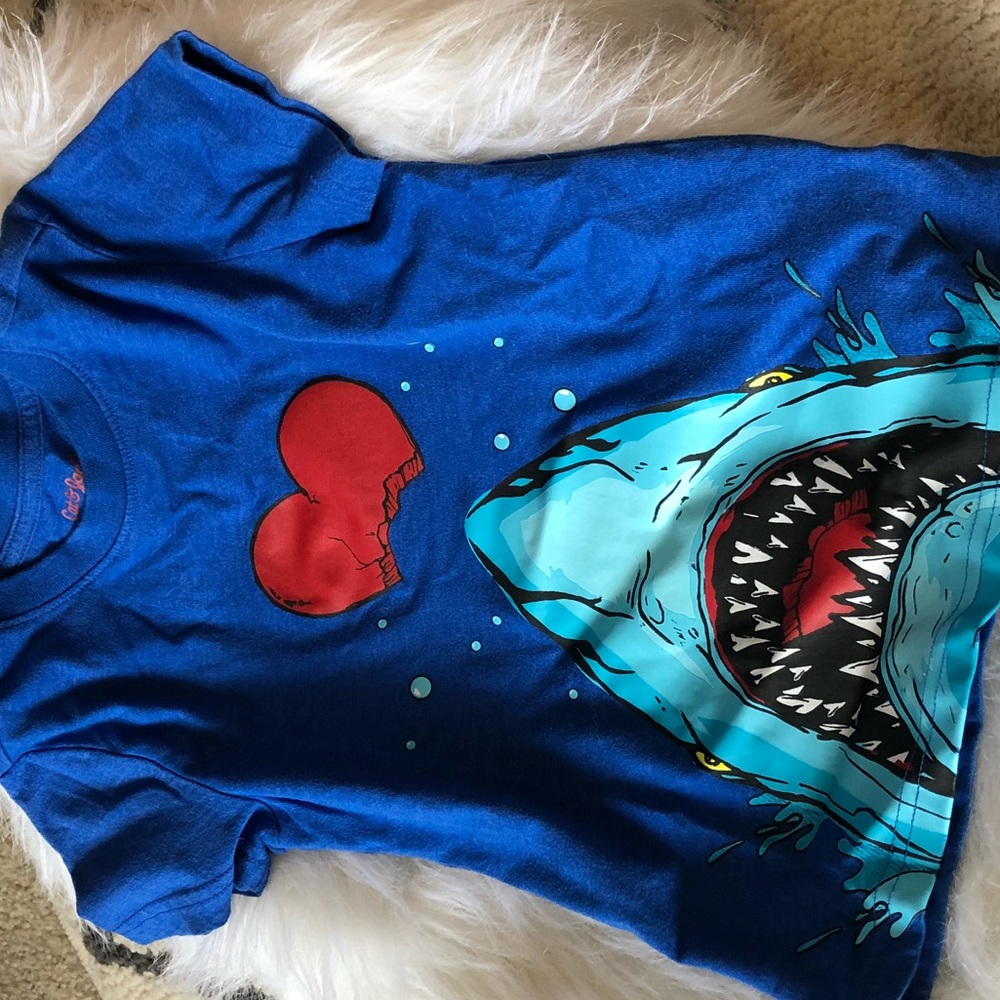 🇺🇸 Cat & jack shark 🦈 shirt